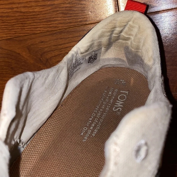 Toms comfy sneakers  size 10 - Picture 7 of 13